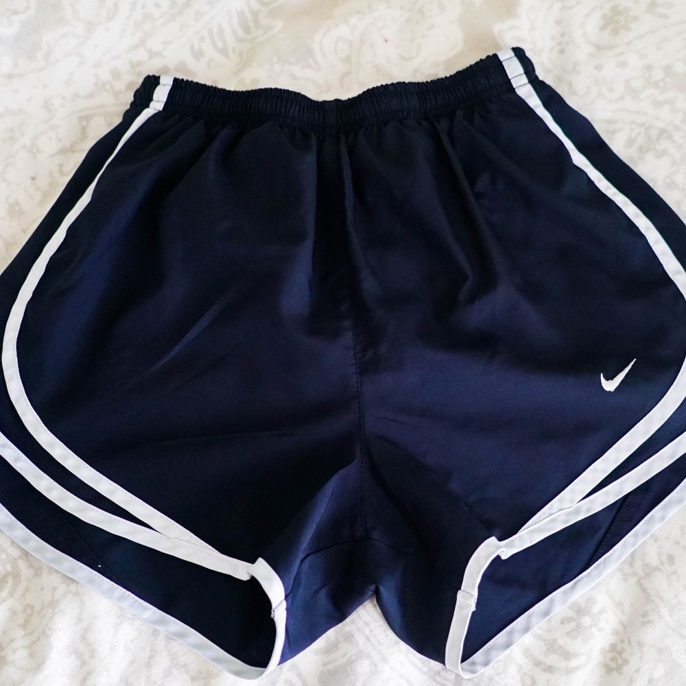 Nike Women's Dry Tempo Shorts DRI-FIT - XS